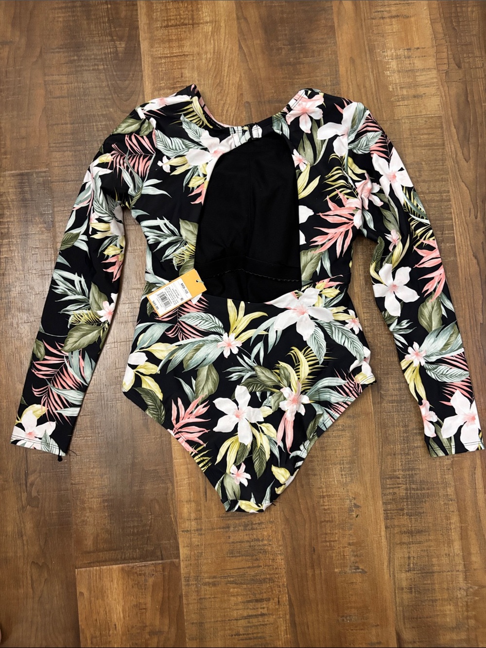 Black and Pink Long Sleeve One Piece Swimsuit bathing suit
NWT/NEW
Kona Sol - Picture 4 of 4
